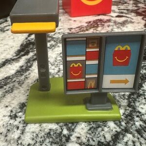 McDonald's Happy Meal Lil McDonald’s Drive Thru